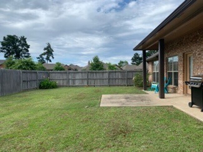 Building Photo - Beautiful 3/2 Home in Farmington Station Available For Rent!