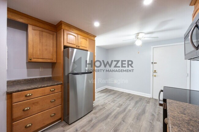 Building Photo - 307 W Main St