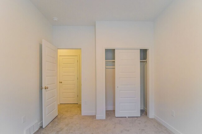 Building Photo - 4567 W Lonely Grv Ct