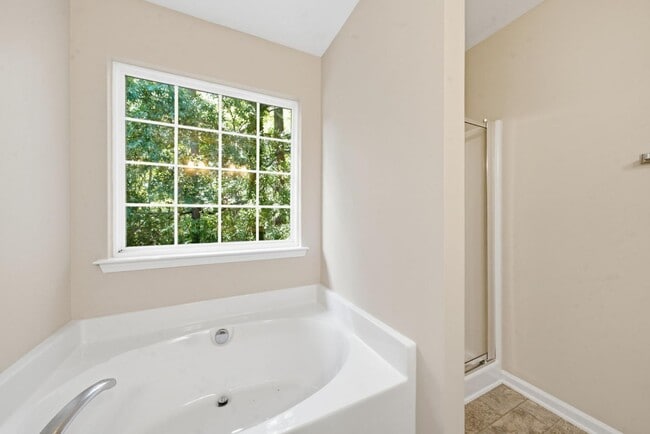 Building Photo - 3527 Londonville Ln