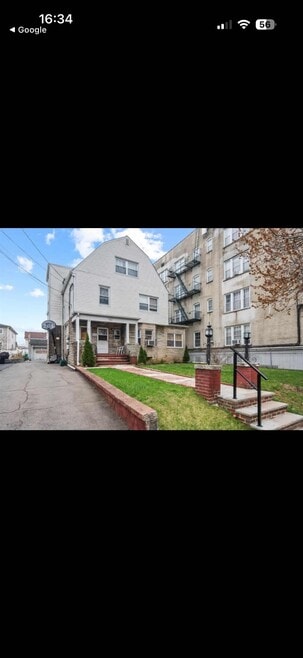 Building Photo - 740 Elm St