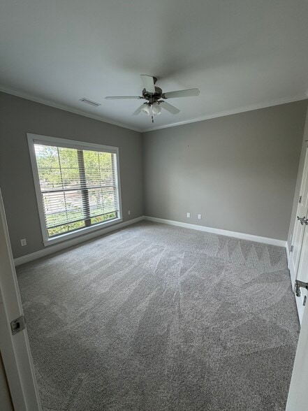 Building Photo - 201 Kelso Ln