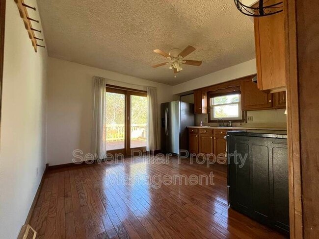Building Photo - 9252 Mink St SW
