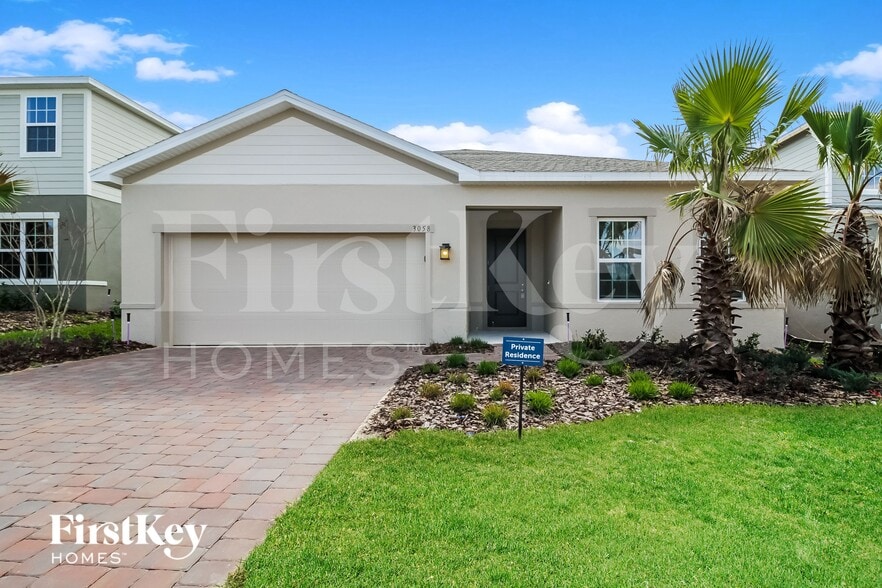 Building Photo - 3058 Hill Point St