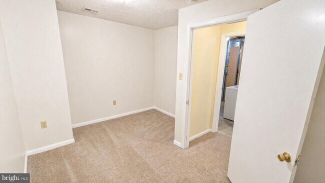 Building Photo - 7416 Kilcreggan Terrace