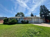 Building Photo - 919 Panorama Dr