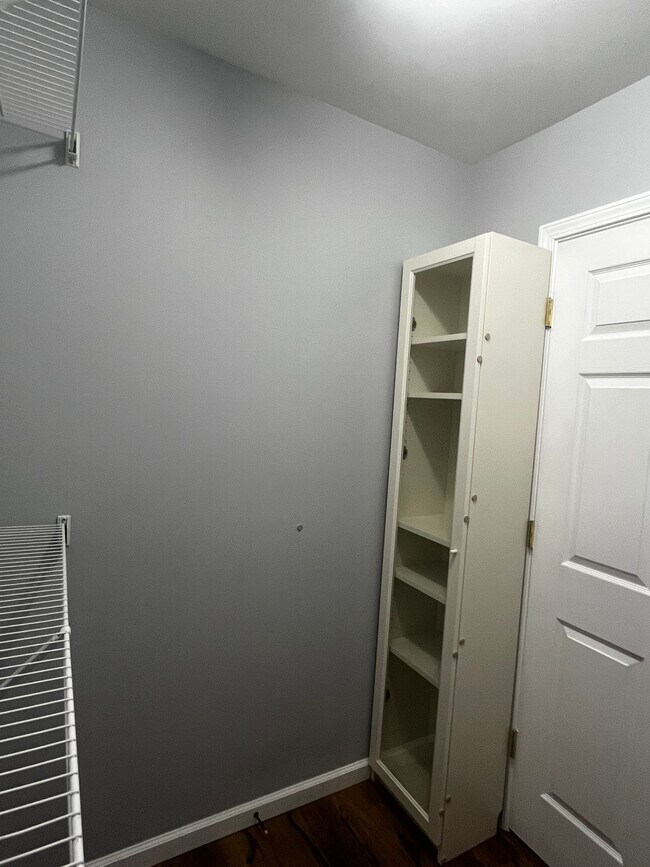 Building Photo - 2520 Friedland Pl