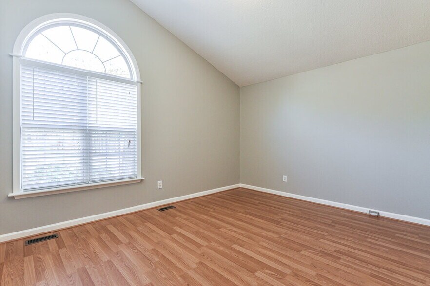 Building Photo - 77 Smiths Creek Dr