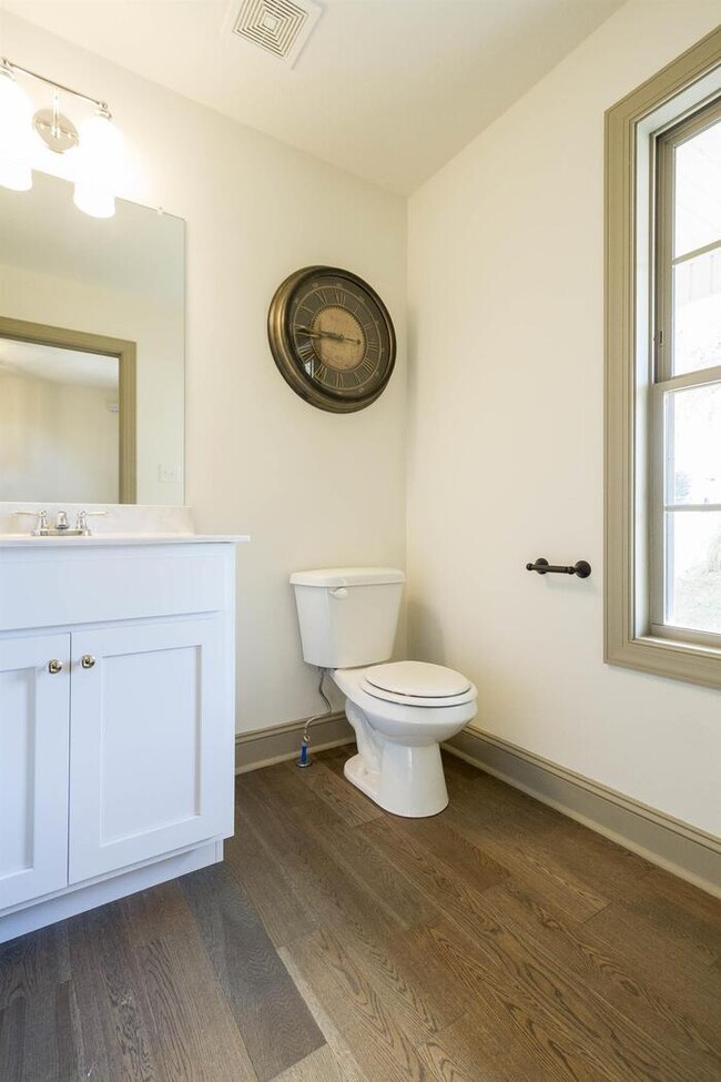 Building Photo - 709 Courtland Ave