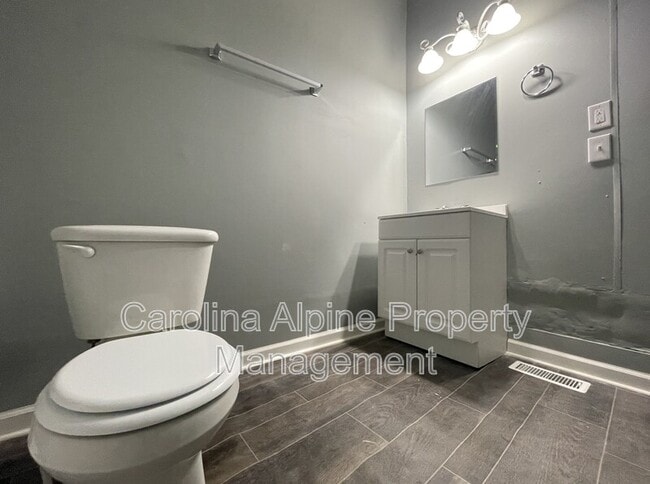 Building Photo - 1015 Fallston Rd