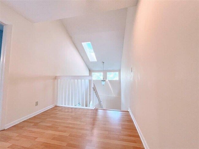 Building Photo - 2032 Discovery Cir E