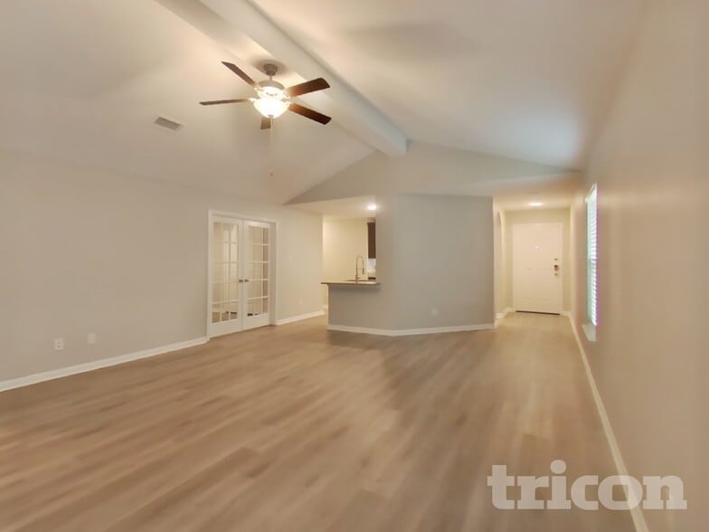 Building Photo - 23048 Shakespeare Dr