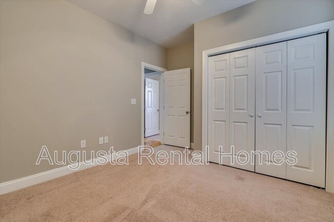 Building Photo - 719 Bonnie Oaks Ln