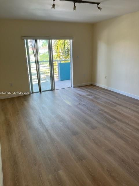 Building Photo - 16851 NE 35th Ave