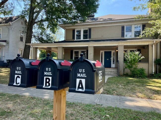 Primary Photo - 35 Perry Ave