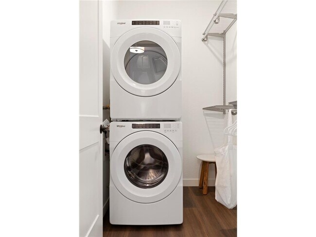 Building Photo - 366 Magnolia Ln