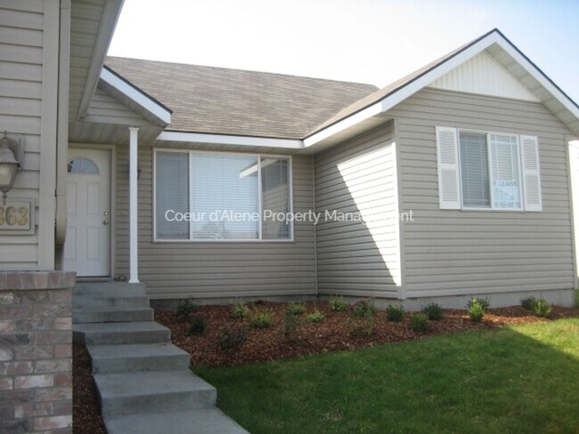 Building Photo - 3 bed house in Fieldstone!