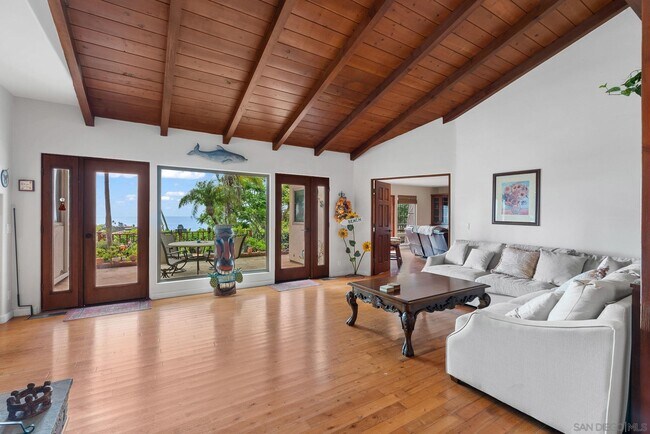 Building Photo - 701 N Granados Ave