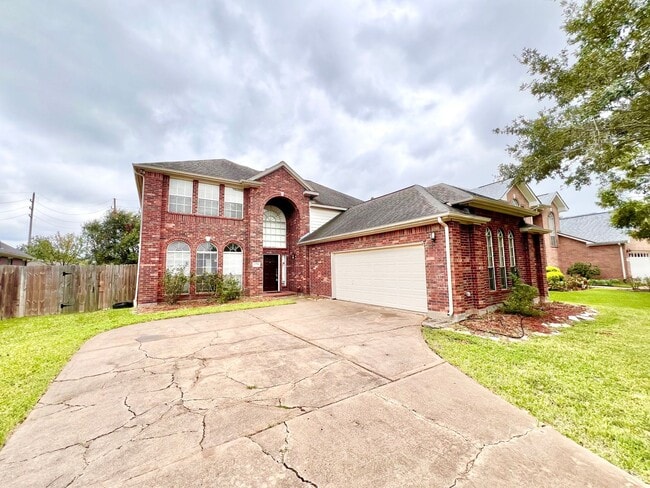Building Photo - 16735 Village View Trail