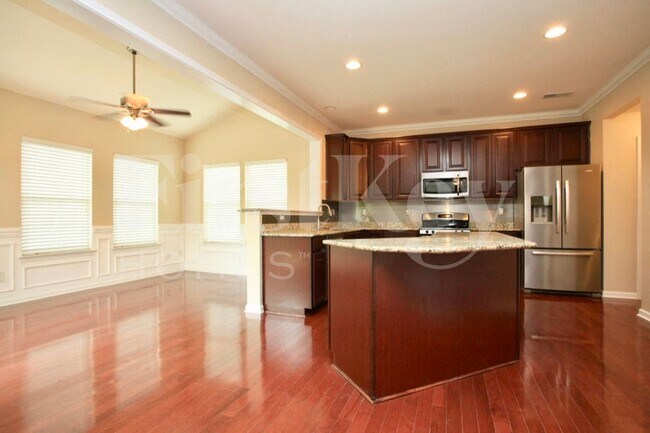 Building Photo - 3009 Fallondale Rd