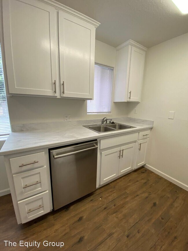 Building Photo - 3 br, 1 bath House - 182 Linda Vista Dr