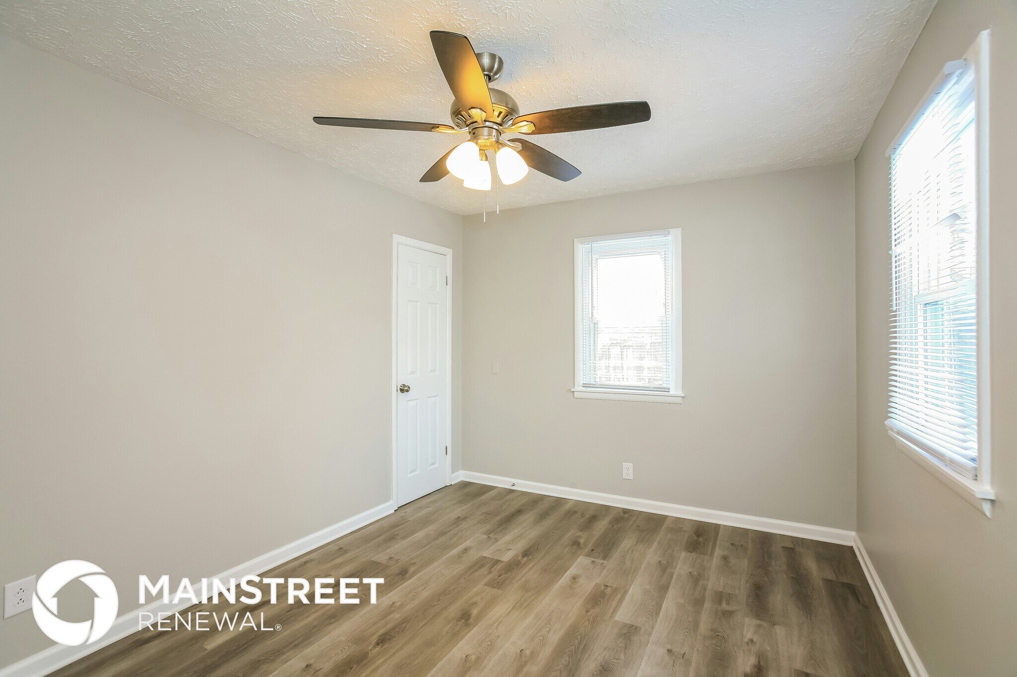 Building Photo - 528 S Bosart Ave