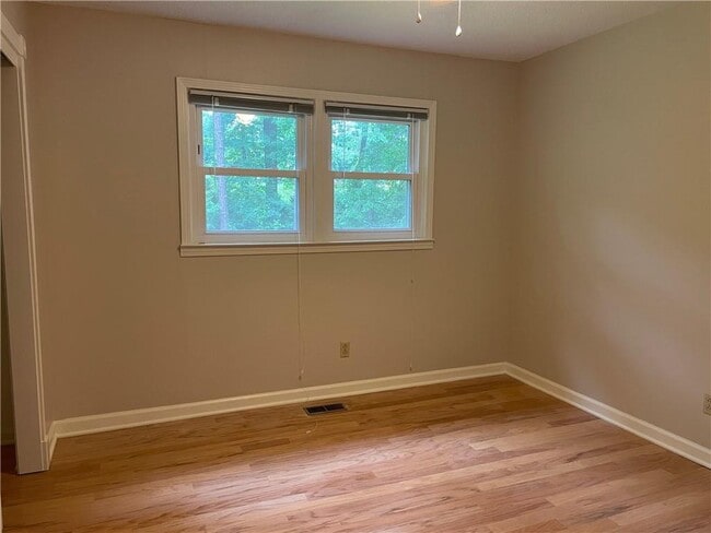 Building Photo - 3441 Brookhill Cir