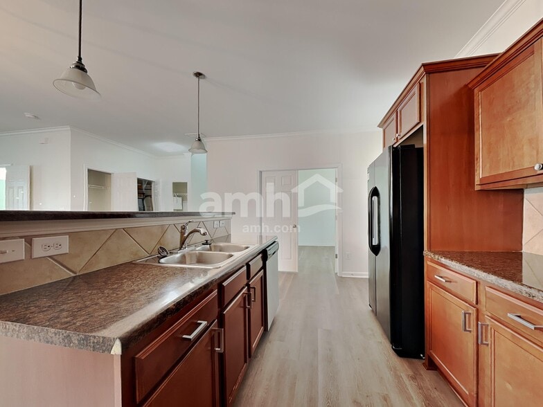 Building Photo - 9611 Cayenne Dr