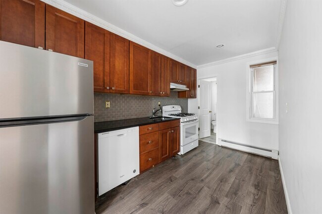 Building Photo - 201-203-203 N 2nd St