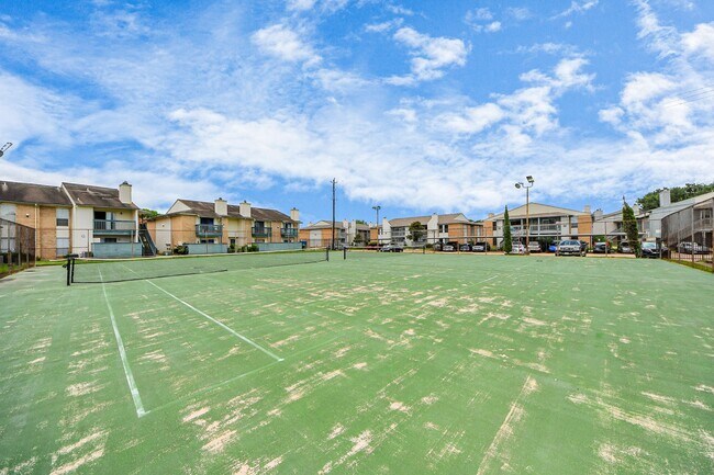 Building Photo - 250 El Dorado Blvd