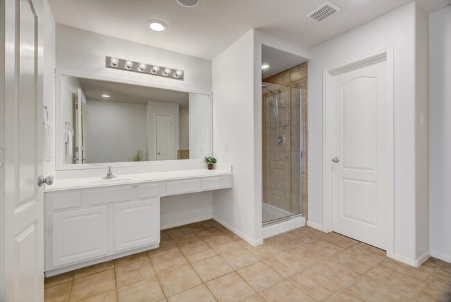 Building Photo - 7439 Hollister Spring