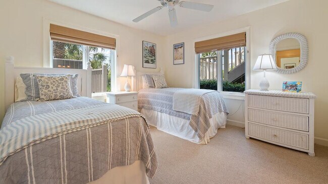 Building Photo - 321 Pioneer Loop