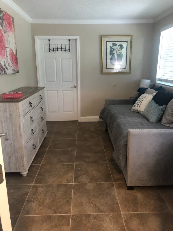 Building Photo - 539 Panorama Dr