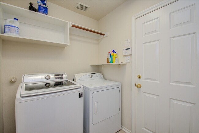 Building Photo - 5715 Afton Ridge Ln