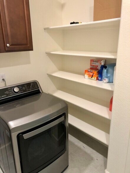 Building Photo - 9737 Quartette Dr