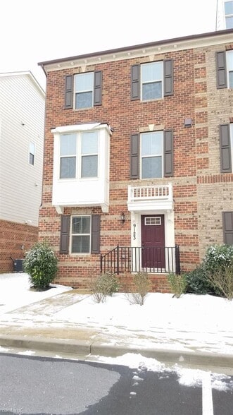 Primary Photo - 9123 Landon House Ln