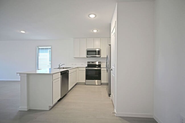 Building Photo - 308 Pacific Waters