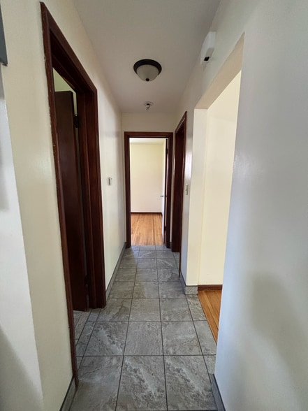 Hallway - 1708 Ashland St