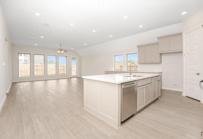 Building Photo - 10931 Maple Mist Dr