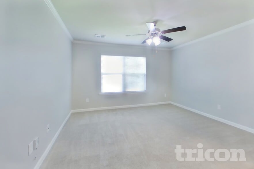 Building Photo - 2314 Shady Dr