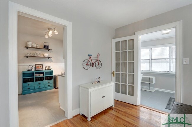 Building Photo - 240 Columbus Dr