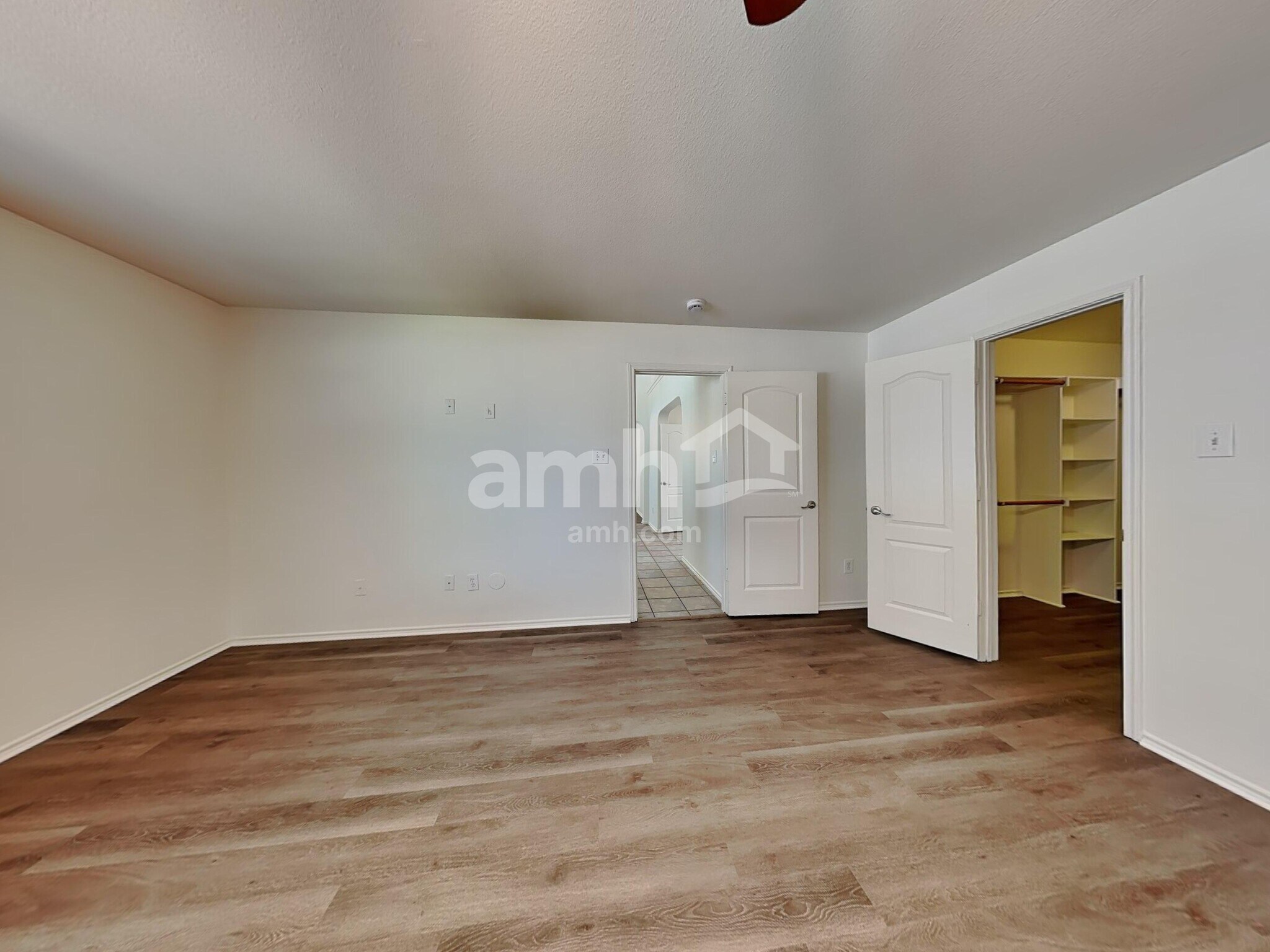 Building Photo - 101 Foxtail Ct