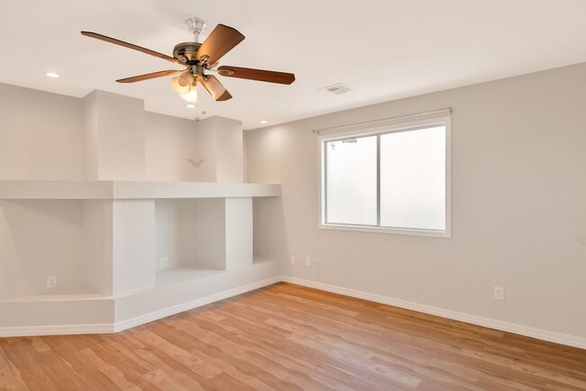 Building Photo - Spacious 6-Bedroom Pool Home Near ASU in Prime Tempe Location