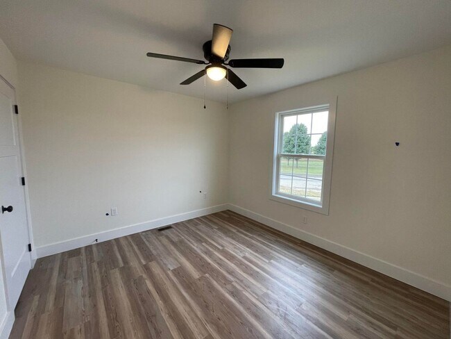 Building Photo - 320/322 Winding Branch Drive