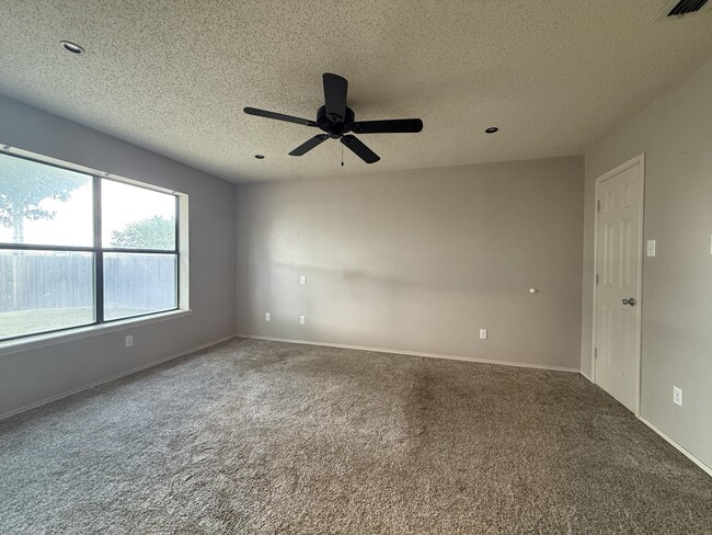 Building Photo - 9717 Blandon Ave