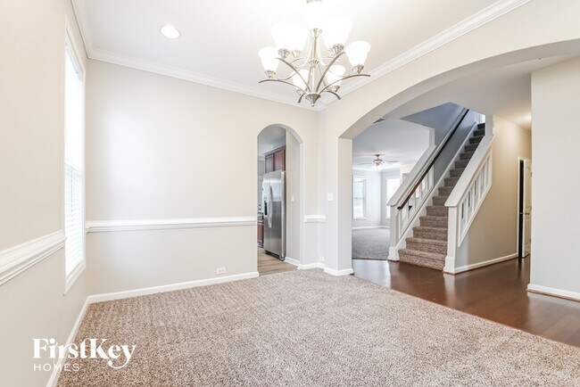 Building Photo - 1020 Bridlemine Dr