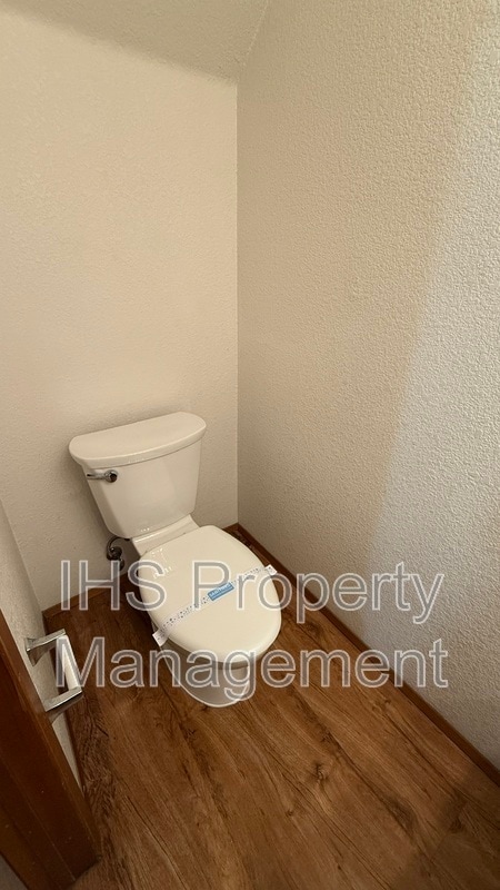 Building Photo - 930 S Johnson St