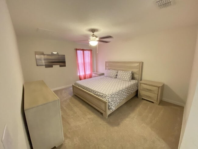 Building Photo - 9047 Stinger Dr