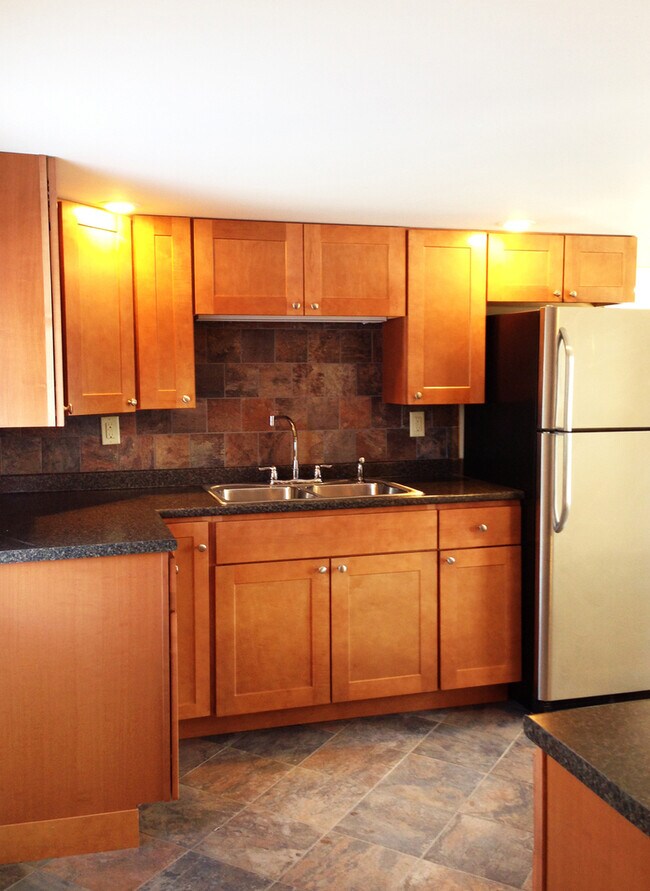 Building Photo - 50 North St