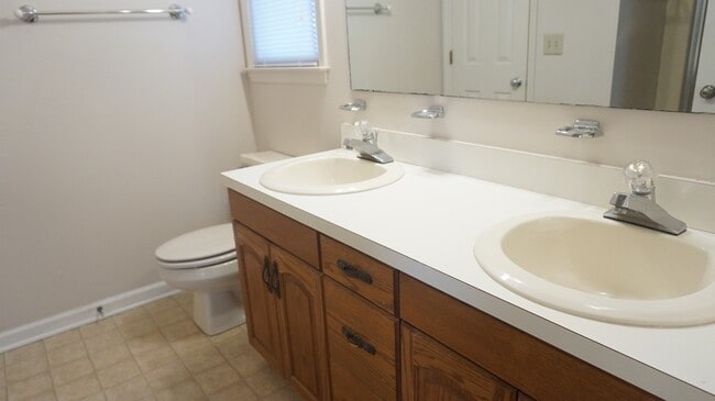 Building Photo - 508 Georgetown Cir